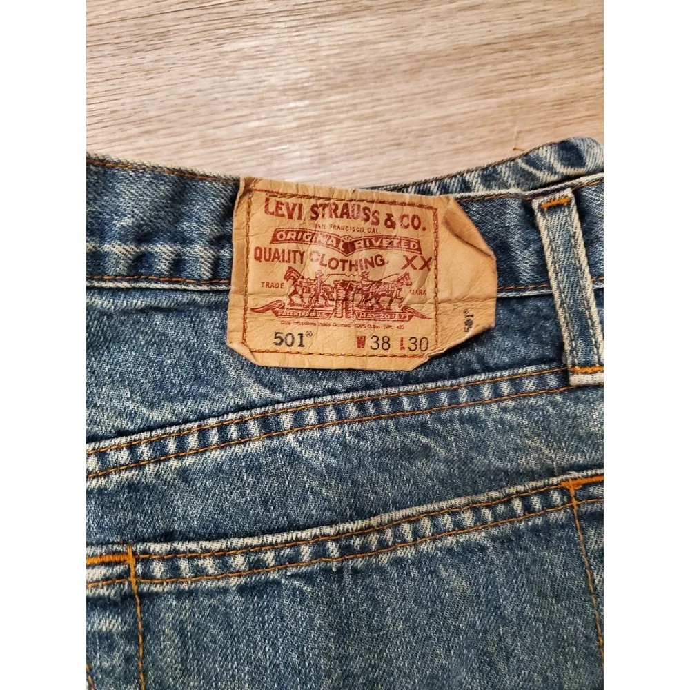 Vintage Levi's 501 Jeans Men's 38x30 Made in USA Button Fly Blue Denim Classic